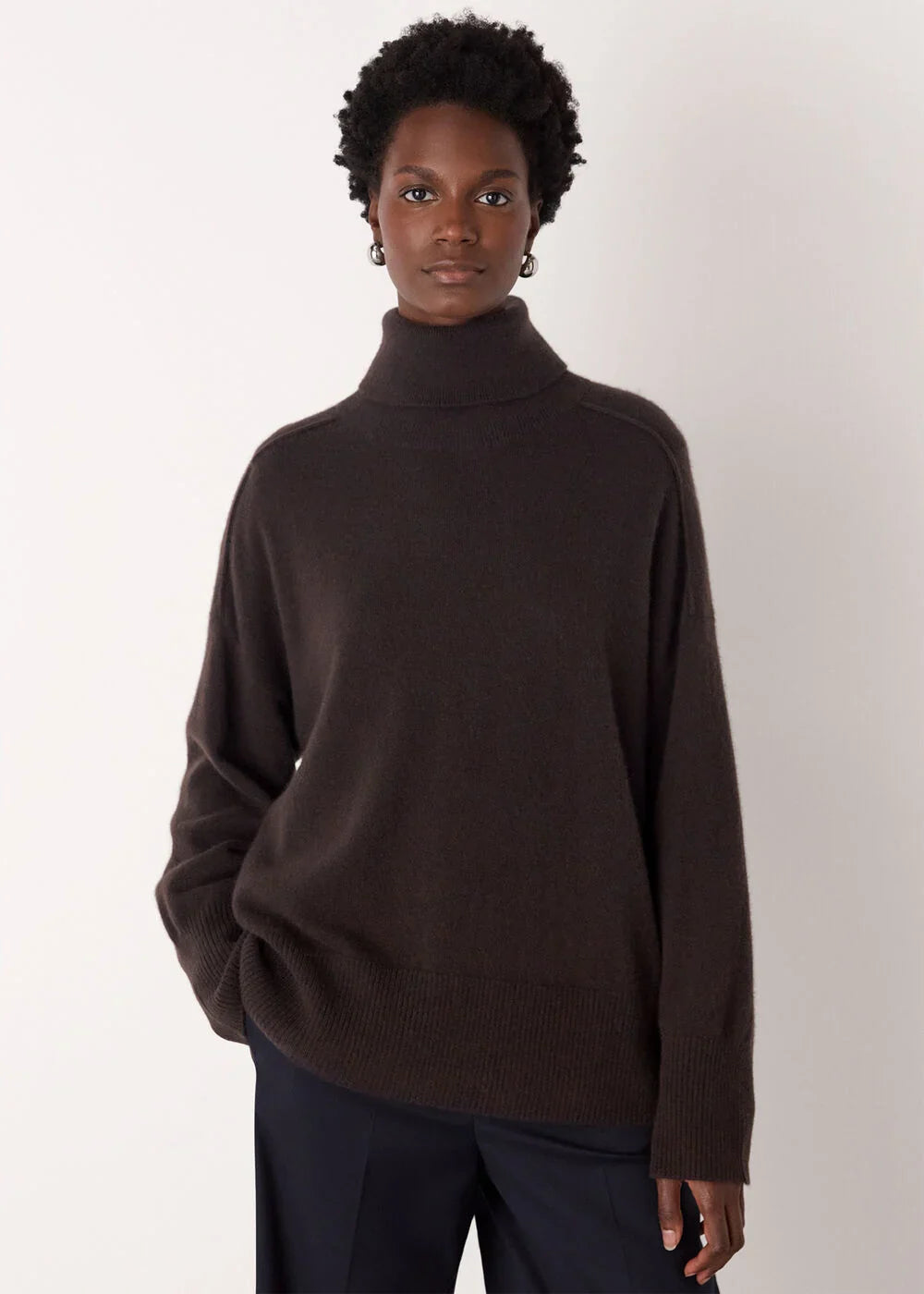 Cashmere Seam Roll Neck Kni